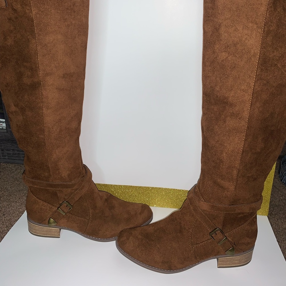 Beautiful Suede Brown Knee Boots